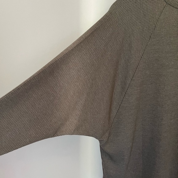 Chaser by Anthropologie Ribbed dark green sweater size S like new - Picture 4 of 6